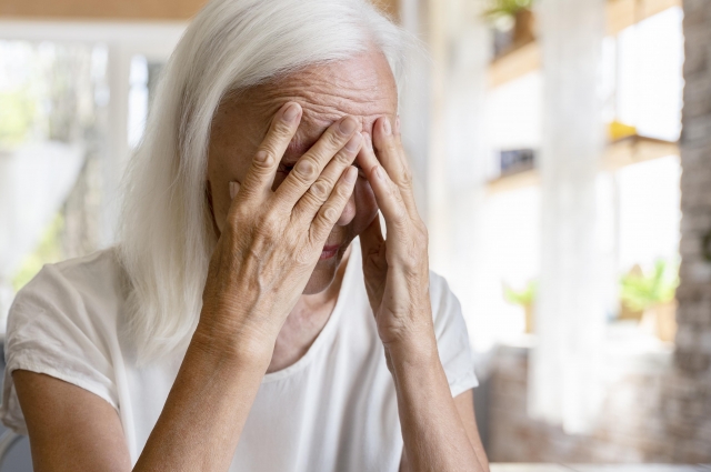 Часто жертвами мошенников становятся пожилые люди