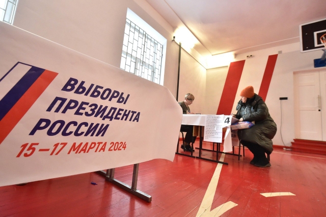 На одном из избирательных участков города Омска.
