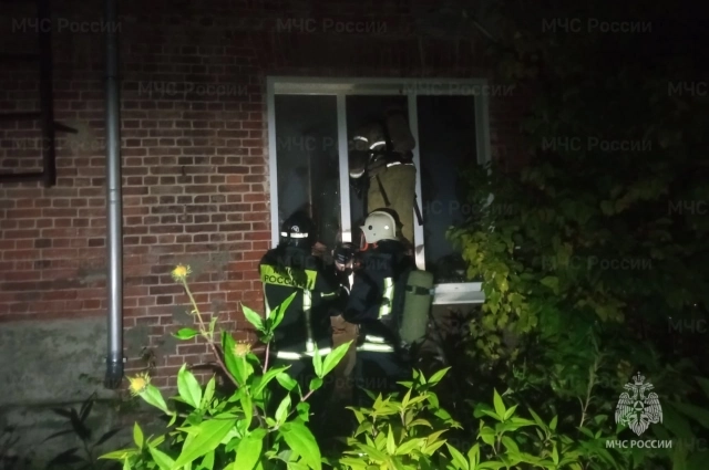 Убийцы устроили пожар в жилом доме.