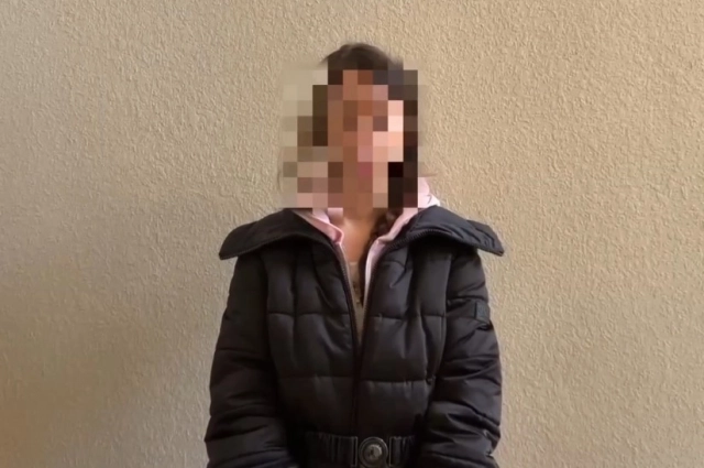 Старшая из девушек принесла извинения на камеру.