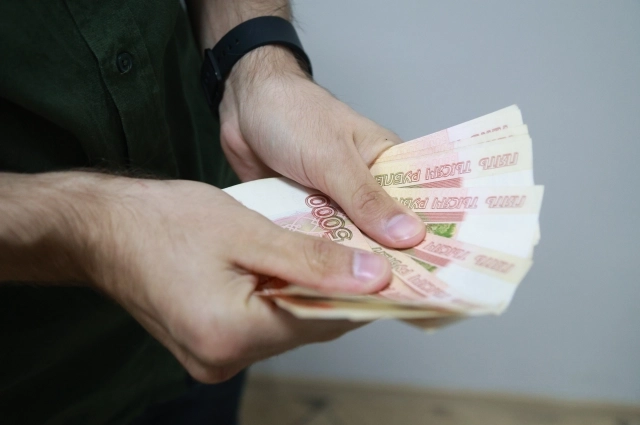 Уровень зарплат превысил 50 тысяч рублей.