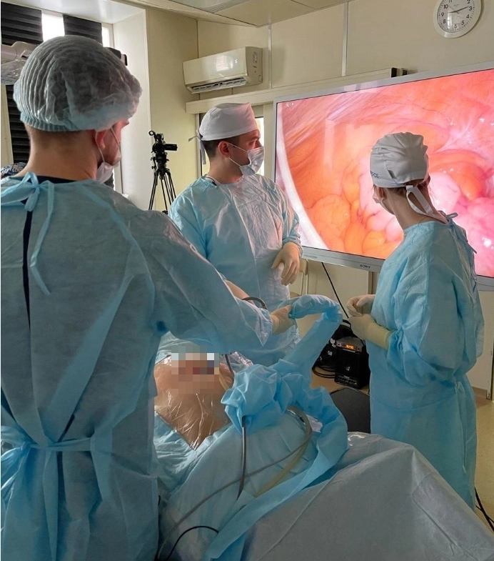 Сергей Ефетов во время самой операции.