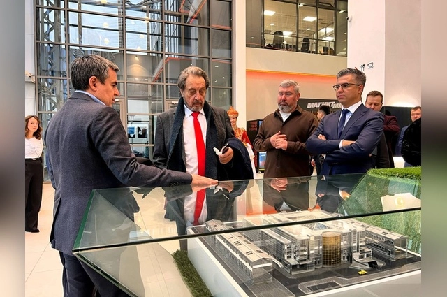 Маск-старший планировал поездку в Казань давно.