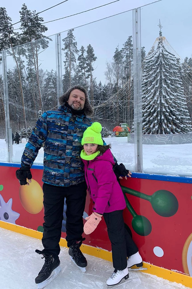 Ксюша с папой.