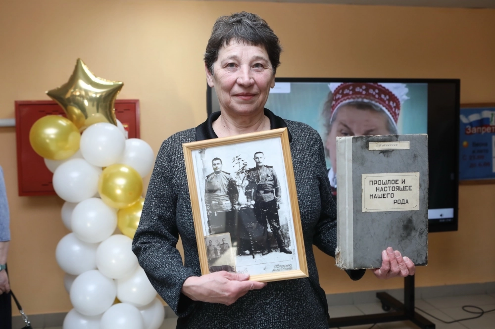 Сборник издали в конце 2025 года, а на финал участники приехали вместе с теми самыми семейными реликвиями, о которых рассказывали в своих очерках.