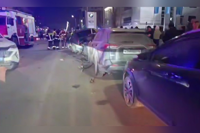 Местные жители за десять минут до трагедии сообщили в полицию о странной иномарке.