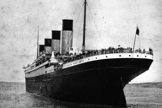 Вид на корму «Титаника» с борта «Америки», 1912 г.