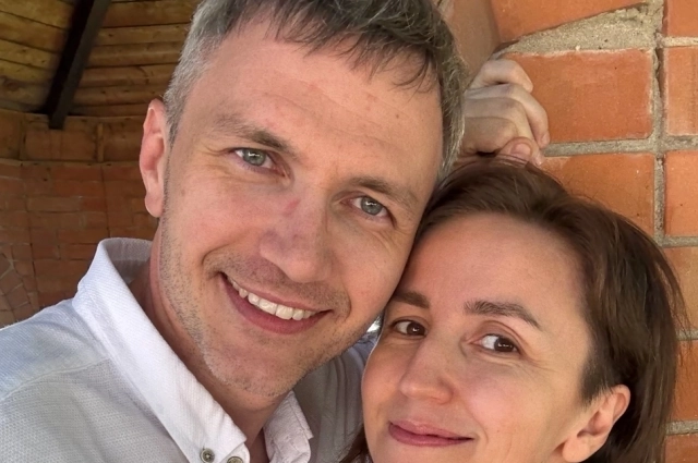 Счастливые, красивые, влюблённые.