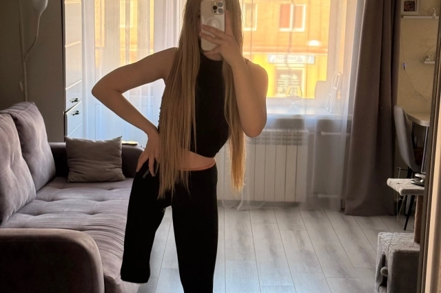 Иногда девушка испытывает фантомные боли в ноге, которой больше нет