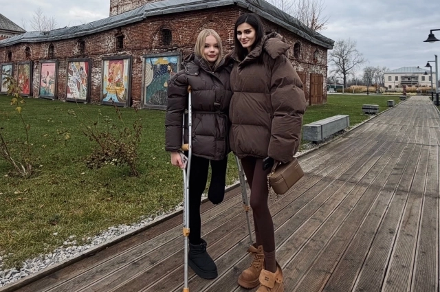 Поддержать девушку приехала популярная певица Нелли.