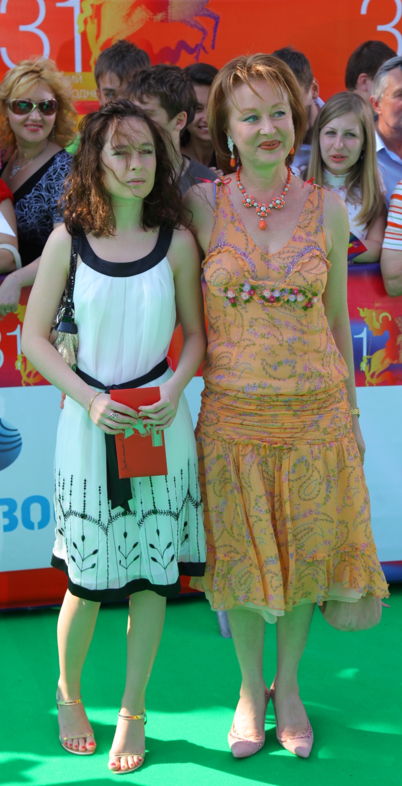 Лариса Удовиченко с дочерью Марией. 