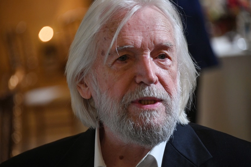 Станислав Любшин.