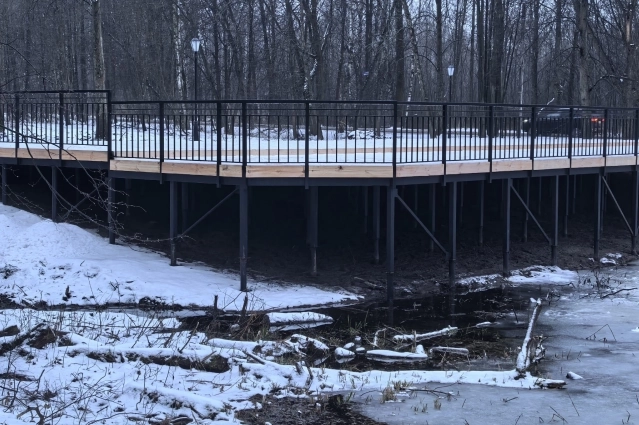 И вокруг площадки работы еще много...