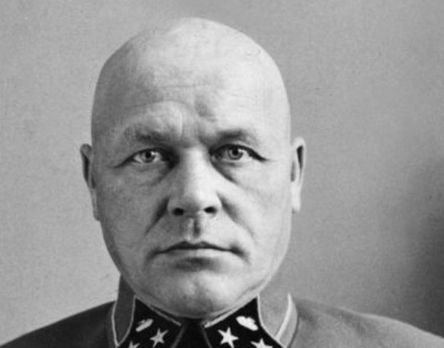 Дмитрий Павлов.