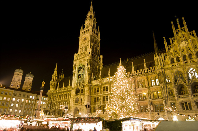 Рождественский рынок, Мариенплац, Бавария, Германия