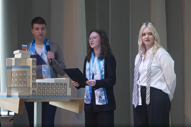 Старшеклассники изготовили новый сувенир для гостей Екатеринбурга