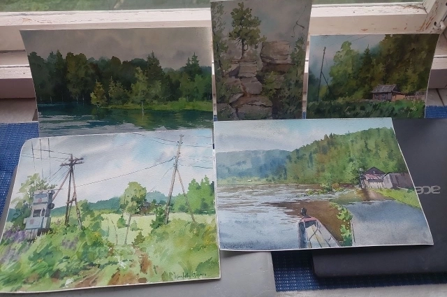 Часть рисунков Олеси удалось спасти.