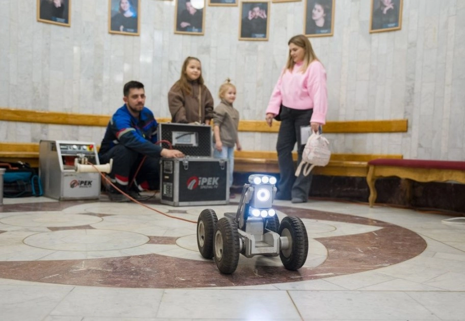 С помощью таких устройств теплоэнергетики проводят внутритрубную диагностику коммуникаций — проверяют состояние трубопроводов и находят возможные неисправности