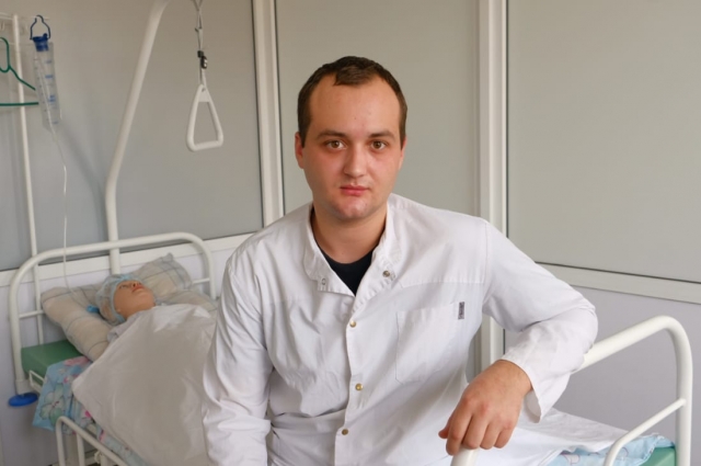 Евгений Тырышкин, студент 4 курса медколледжа, отработал 3 месяца в ковидном госпитале в красной зоне.