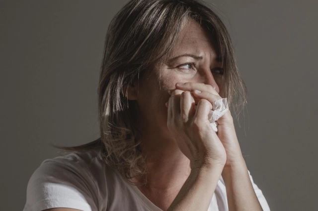 Женщина на протяжении двух месяцев не видит собственного ребенка.