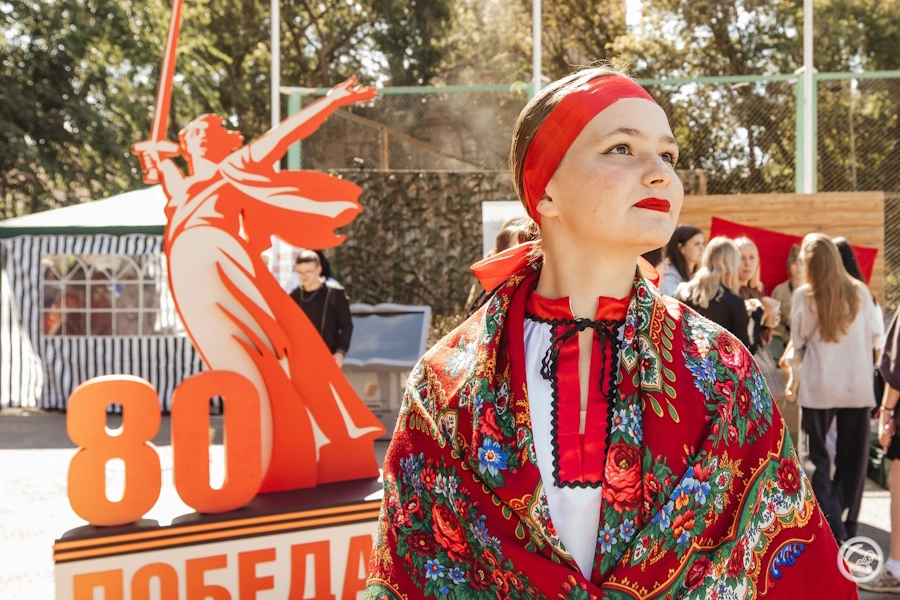 Фестиваль привлек по большей части студенческую молодежь.