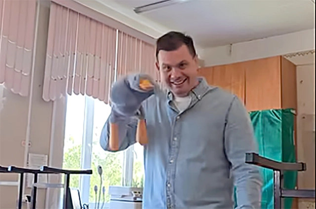 Гусь Лаврентий - фишка педагога и его ответственный помощник.