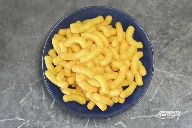 Палочки лучше брать со вкусом сыра.