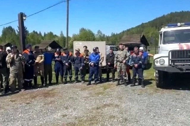 Тайгу прочесывают строго по команде и по квадратам. 