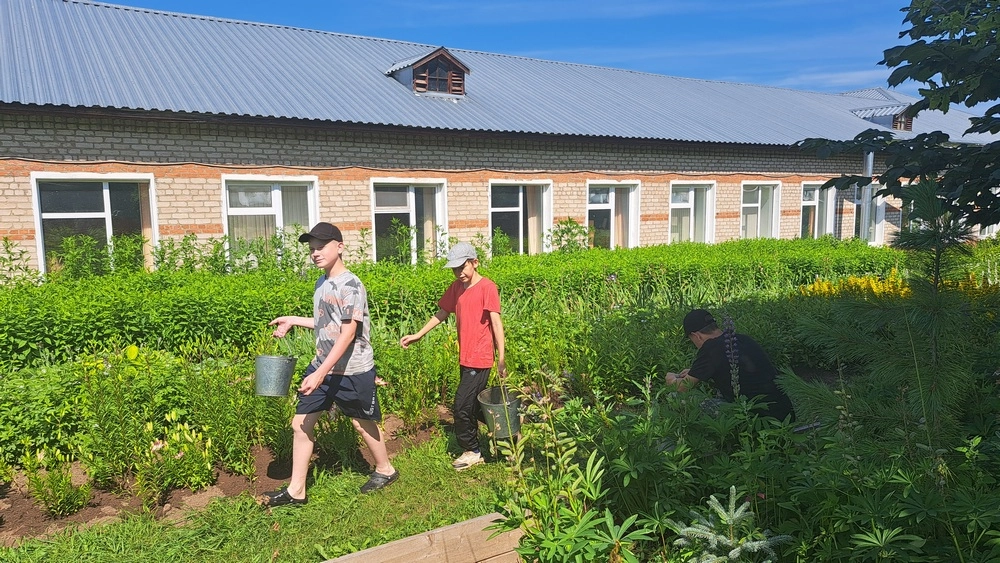 Анатолий Нешатаев