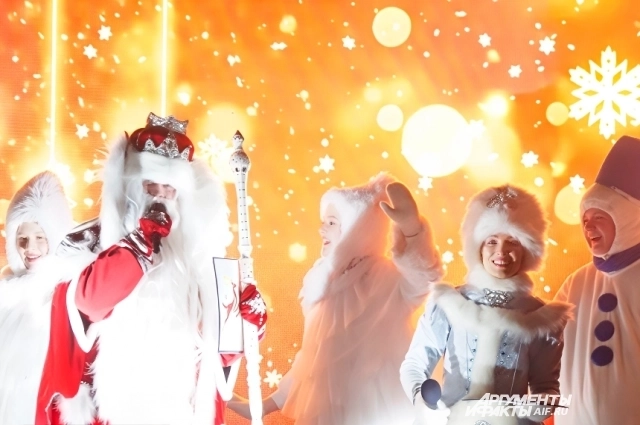 Главная городская ёлка открылась 18 декабря