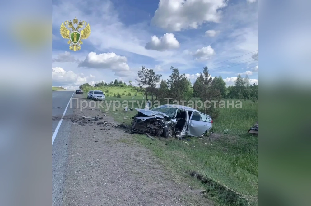В результате ДТП погибли трое.
