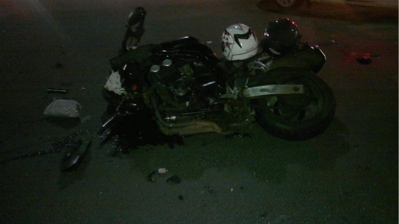 В ДТП в центре Рязани мотоциклист на скорости влетел в иномарку.