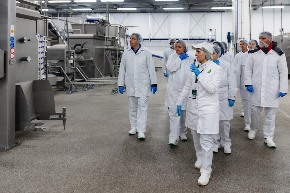 Пресс-тур журналистов конкурса «Селом сильна Россия» на&nbsp;мясоперерабатывающее предприятие «АГРОЭКО».