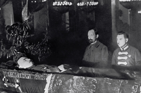 Ленин после инсульта фото