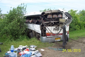 Оказалось, что водители самих автобусов не проходили медосмотр, а в одном из них не было ремней безопасности.