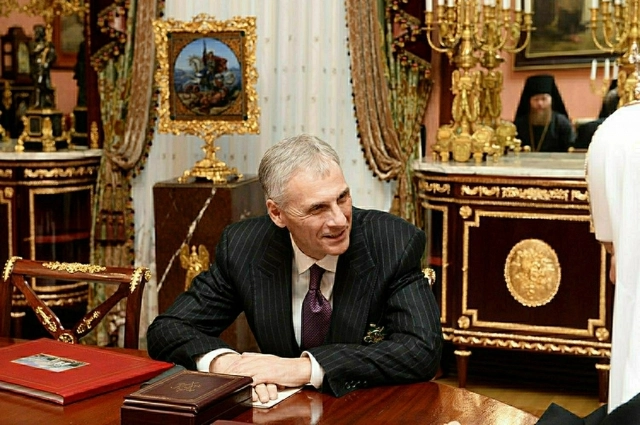 Бывшего губернатора Сахалинской области Александра Хорошавина осудили более чем за 20 фактов взяток.