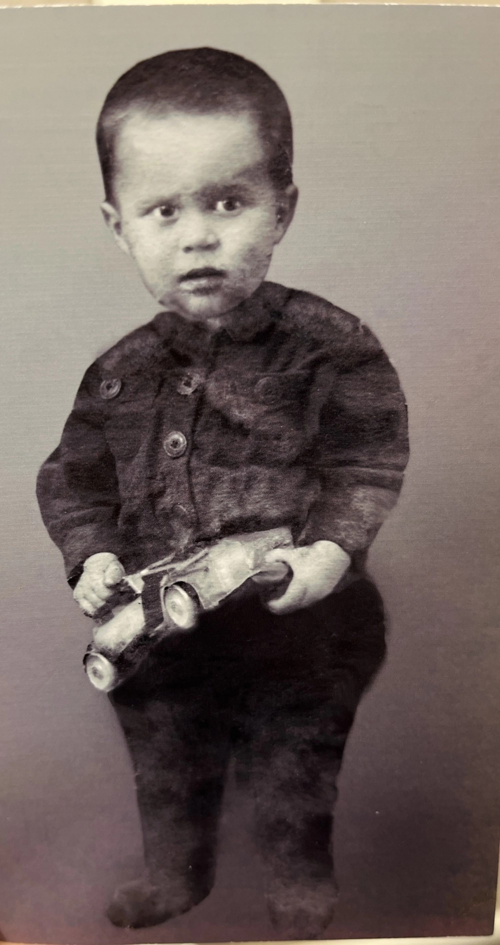 То самое, фото, которое отец Олега Абдулхановича забрал из дома на память.