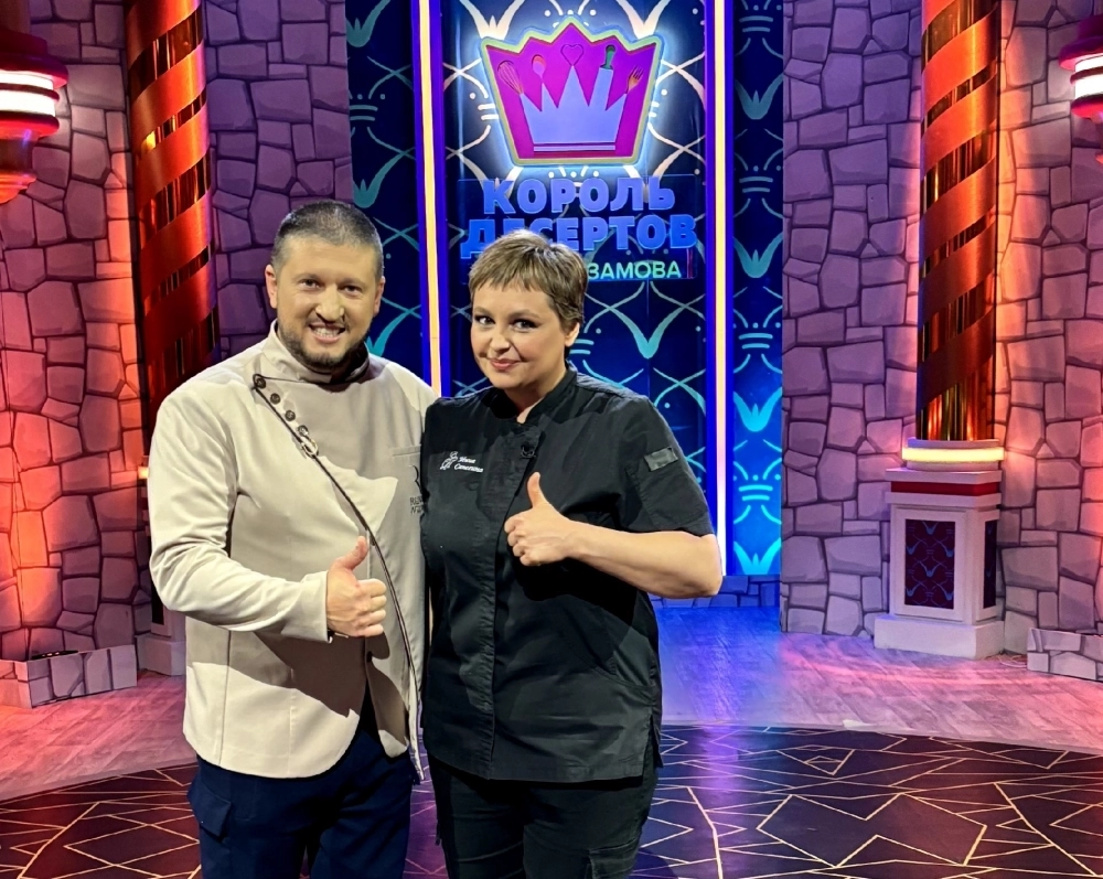 Инна Сапегина вместе с Ренатом Агзамовым на шоу «Король десертов» (16+).