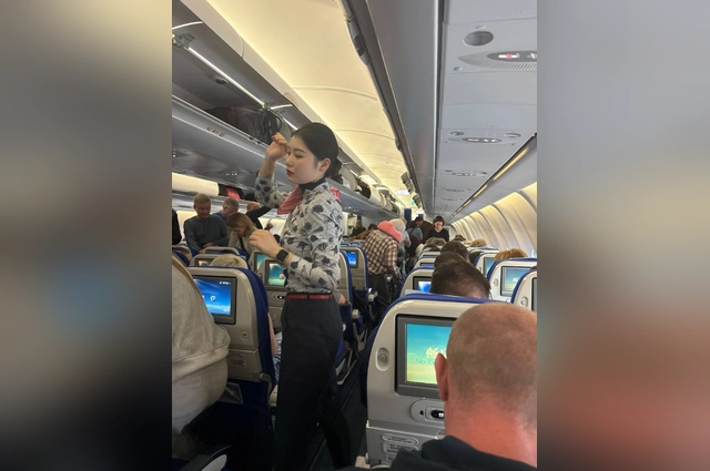 Рейс из Шанхая занял более 18 часов.