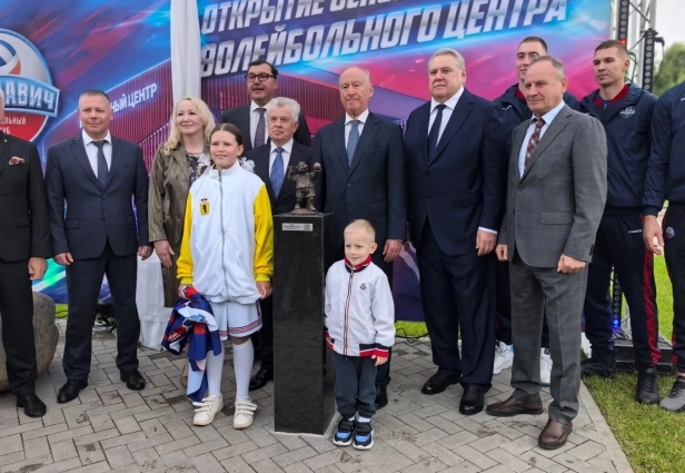 В церемонии открытия приняли участие представители власти и федераций спорта.