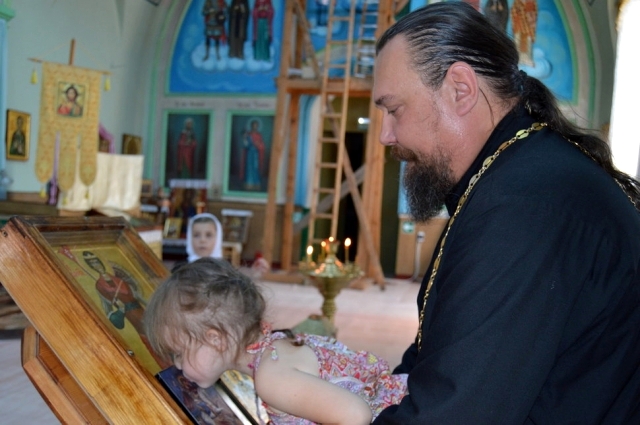 Несколько поколений по линии отца у Алексея Климентова были священникми.