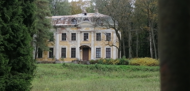 Малый дом в имении графов Шуваловых.