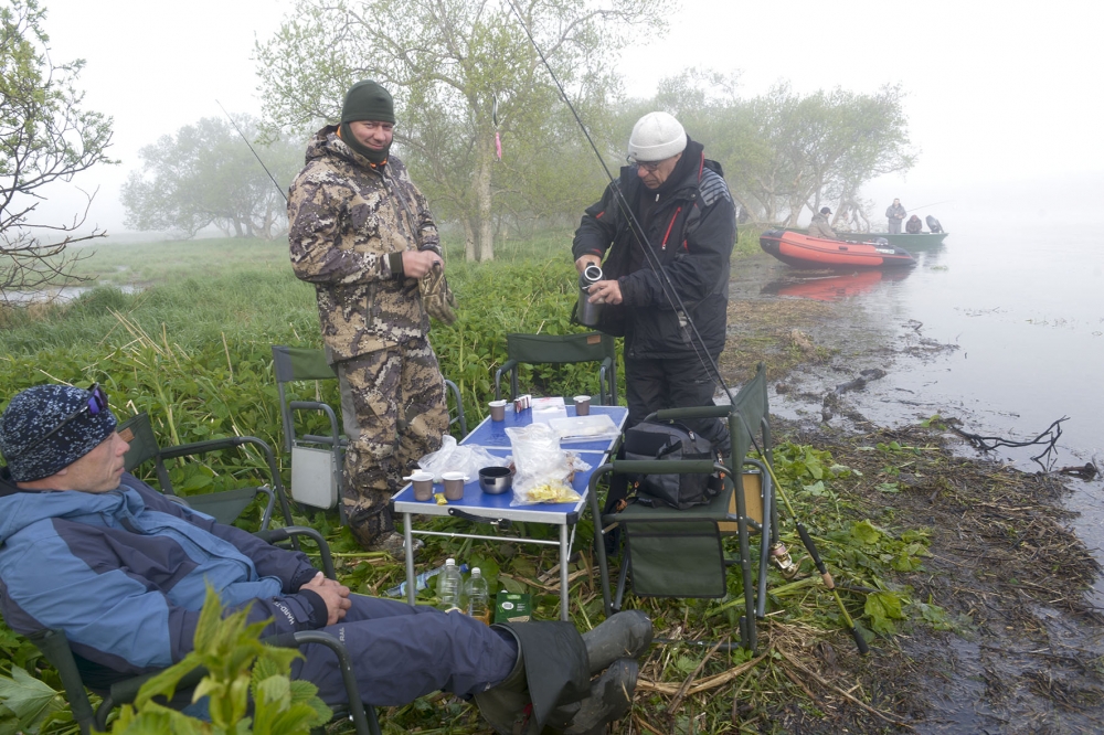 Рыболовы из Томска приехали попытать удачу на камчатской реке Рыболовы из Томска приехали попытать удачу на камчатской реке