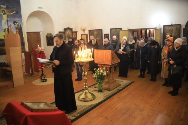 Литургия патриарху Тихону на его родине, в Псковской области.