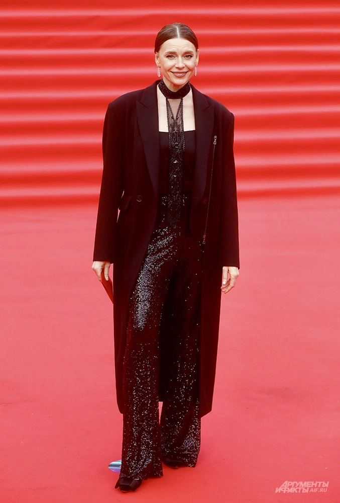 Актриса Любовь Толкалина. 