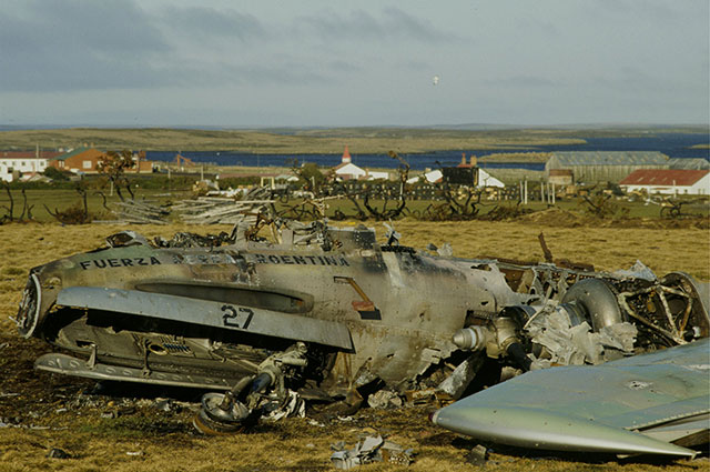 Обломки самолета ВВС Аргентины.