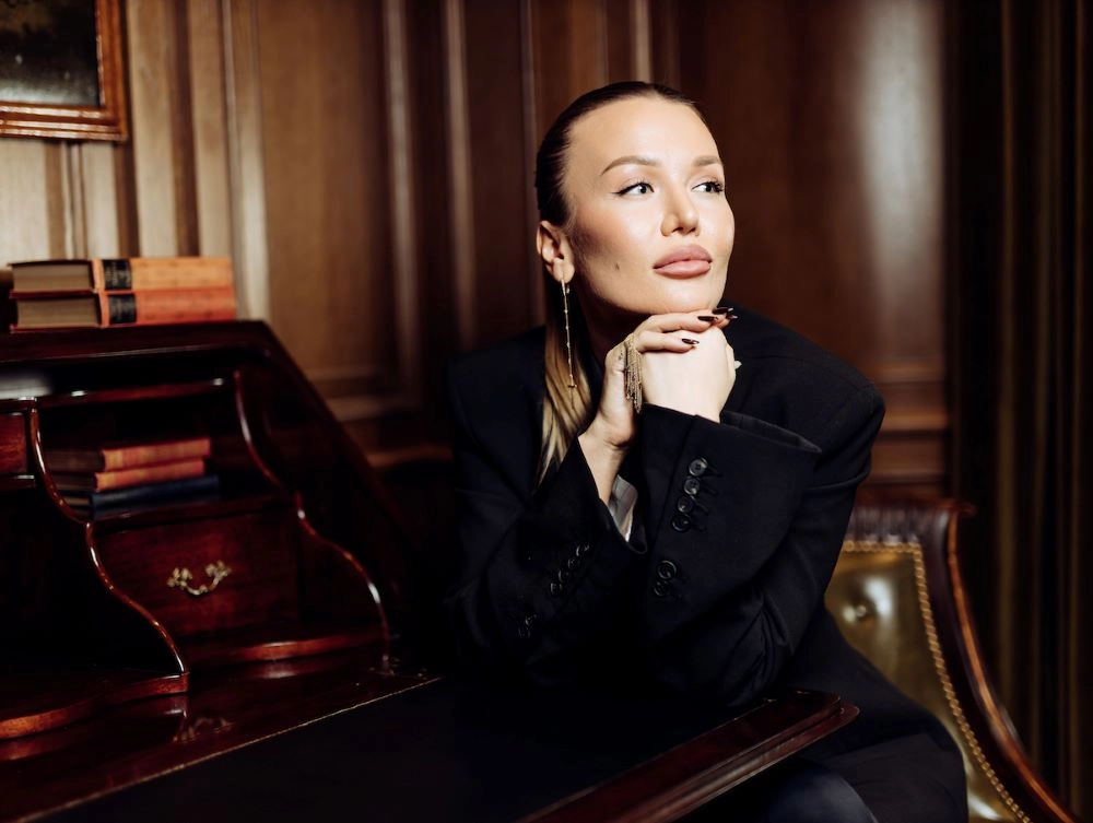 Анастасия Краттли открыла первый салон сети «Шипы & Розы» в 2010-м