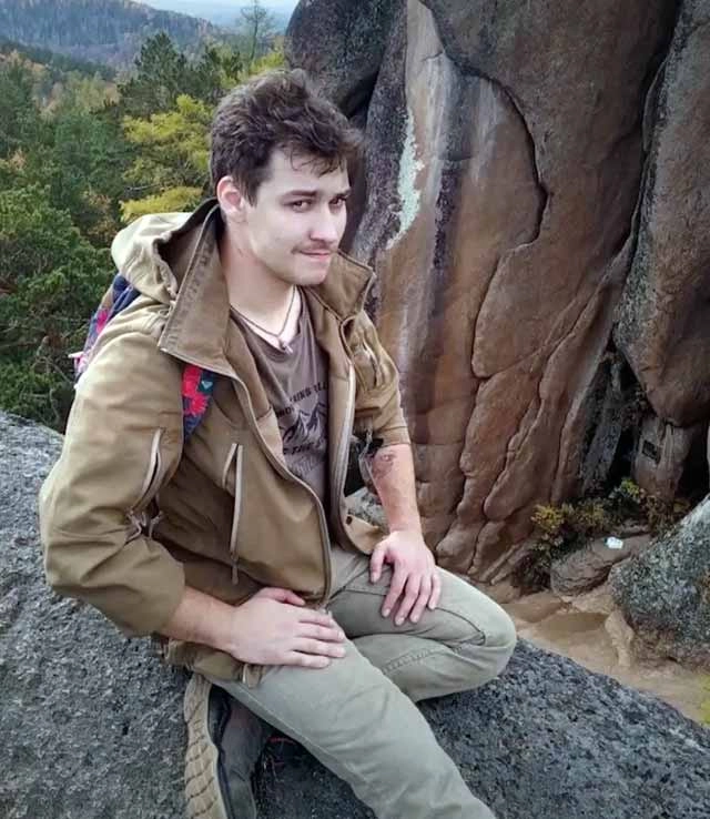 Старший сын Ирины Усольцевой, пасынок Сергея Даниил.