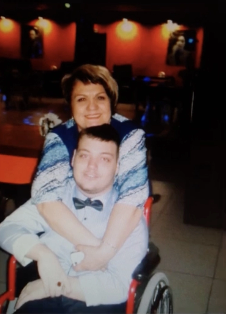 Наталья Берестова с сыном.