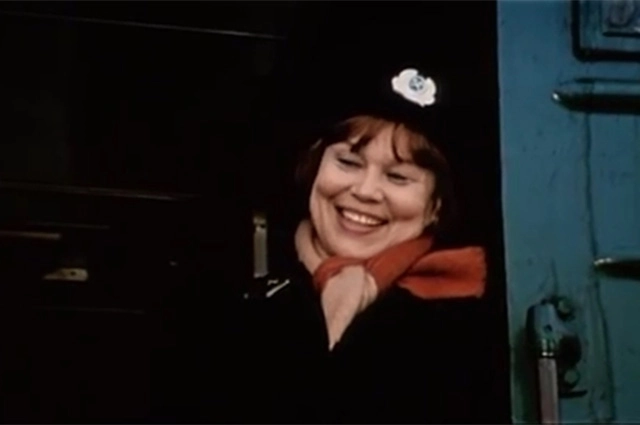 Люсьена Овчинникова в фильме «Валентин и Валентина», 1985 г.